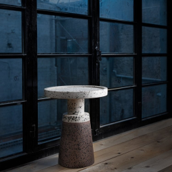 ΤΡΑΠΕΖΙ ΤΣΙΜΕΝΤΟΥ TERRA INCOGNITA