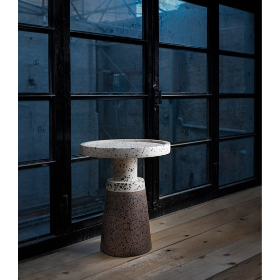 ΤΡΑΠΕΖΙ ΤΣΙΜΕΝΤΟΥ TERRA INCOGNITA