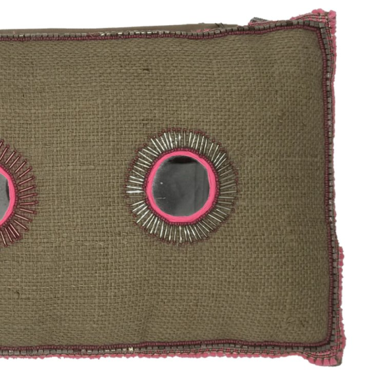 ΜΑΞΙΛΑΡΙ ΜΕ ΚΑΘΡΕΠΤΕΣ